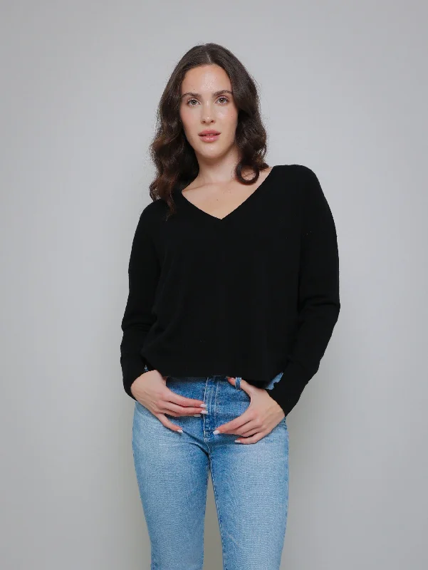 Relaxed V Neck Sweater - Black